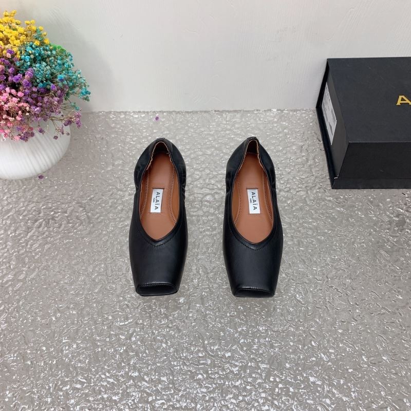 Other flat shoes
